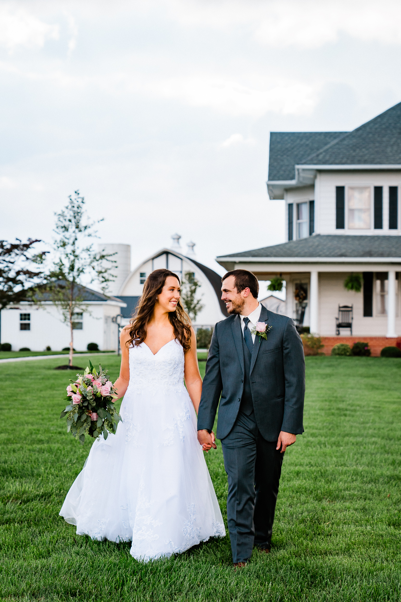 Rustic Barn Wedding in Delaware | Vanderwende Acres | Chuck + Korral ...